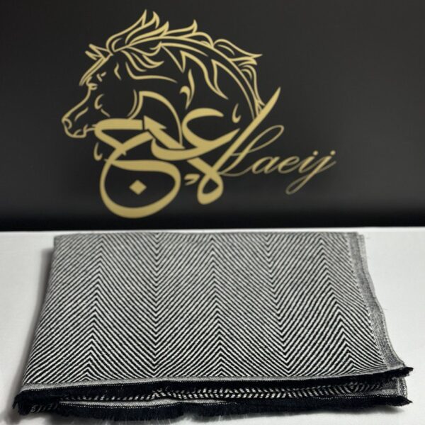 NATURAL BLACK WOOL SHAL WITH WHITE STRIPES