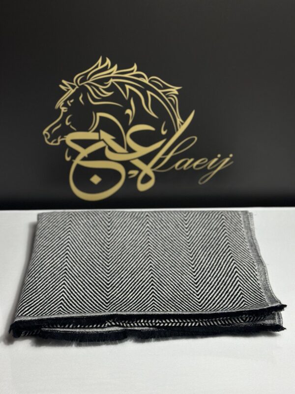 NATURAL BLACK WOOL SHAL WITH WHITE STRIPES