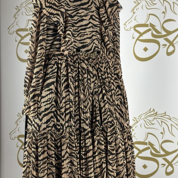 Elegant Victorian style girls’ dress made of chiffon and cotton